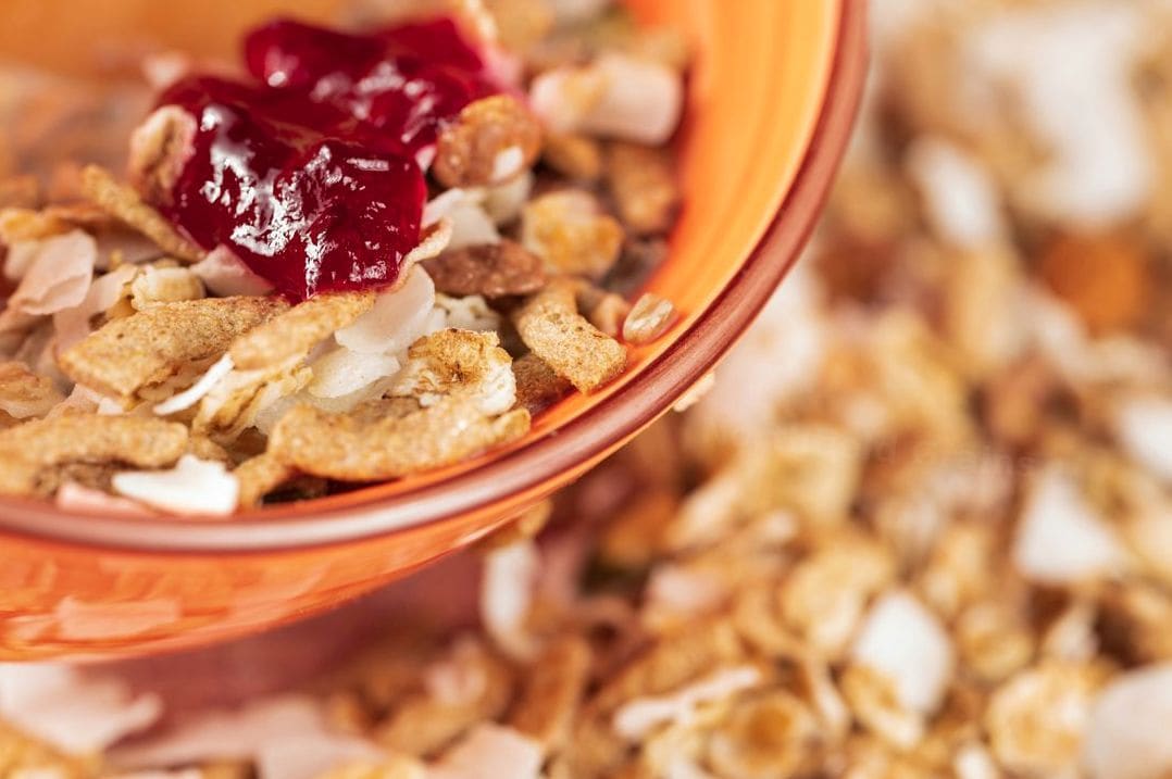 Breakfast cereal distribution for cafes and hotels